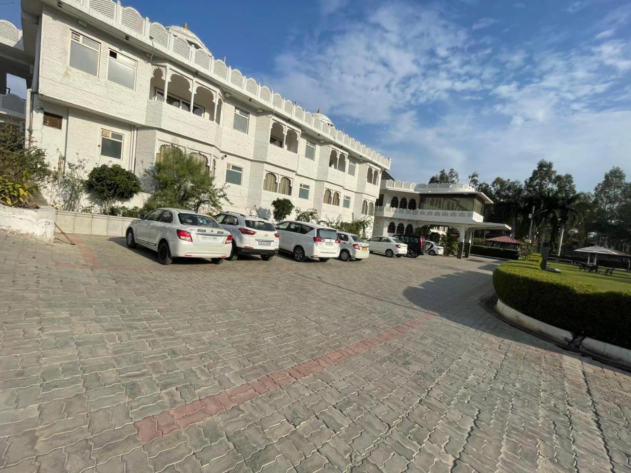 Gold Nest Rubystone Heritage Udaipur Esterno foto