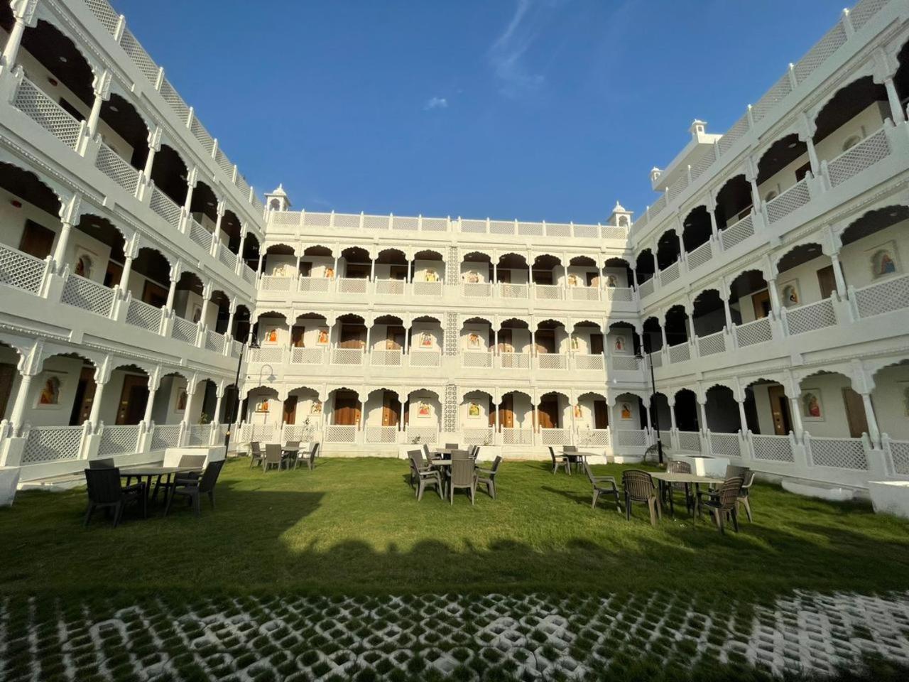 Gold Nest Rubystone Heritage Udaipur Esterno foto